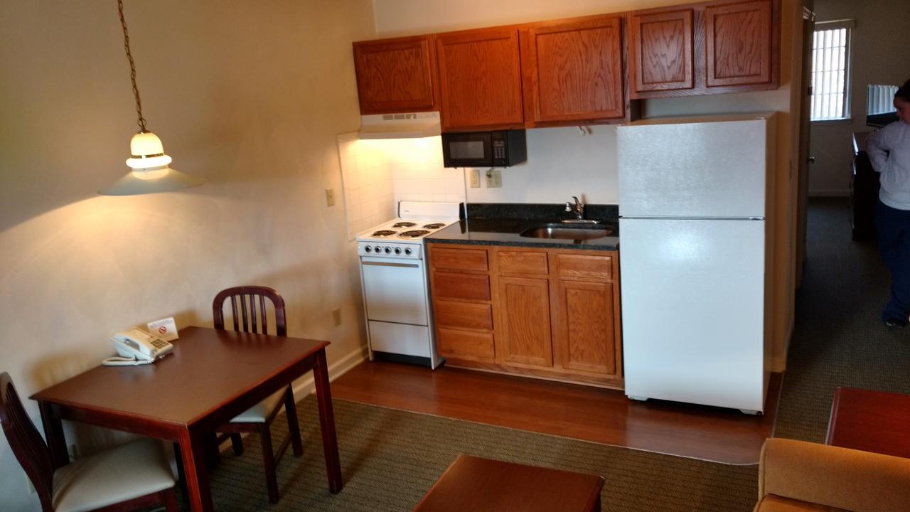 Affordable Suites Charlottesville Dış mekan fotoğraf