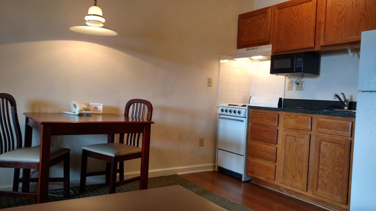 Affordable Suites Charlottesville Dış mekan fotoğraf