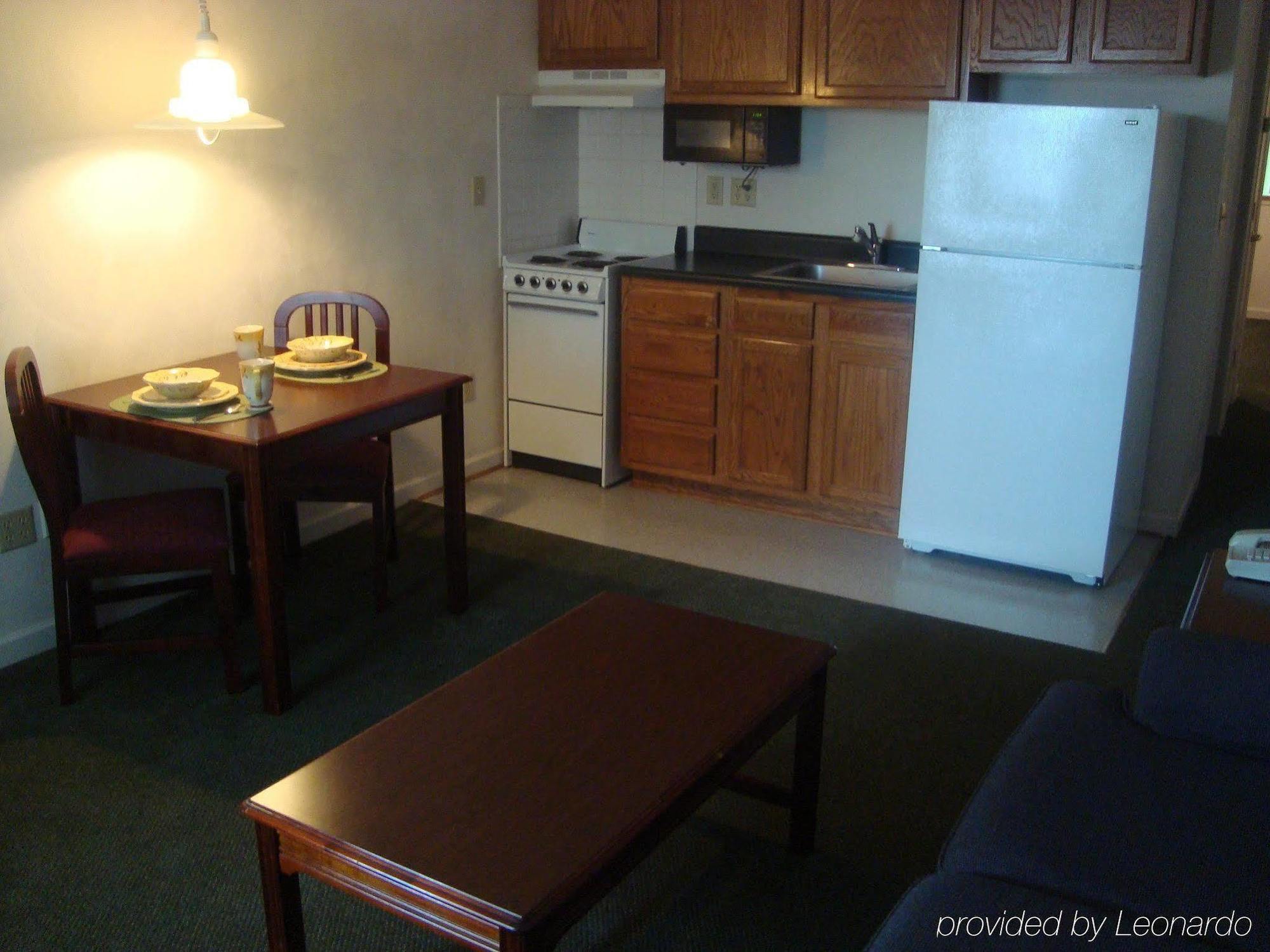 Affordable Suites Charlottesville Oda fotoğraf